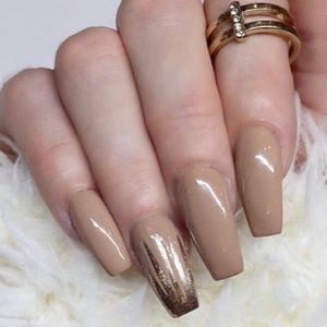 Meet your Posher, Yaneth